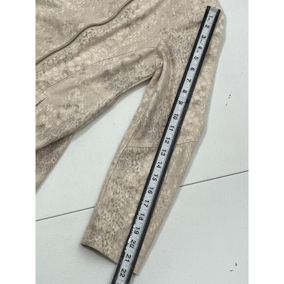 Chicos tan faux suede moto jacket small snake print preppy old money quiet luxur - Picture 14 of 16